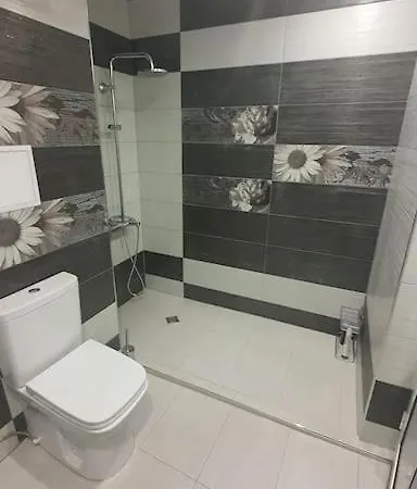 елегантен градски с обширна тераса Appartement Pernik