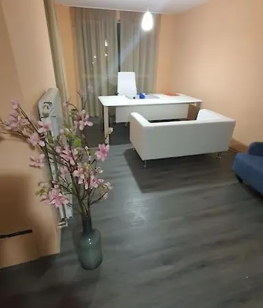 елегантен градски с обширна тераса Appartement Pernik