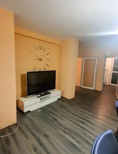 Apartament елегантен градски с обширна тераса
