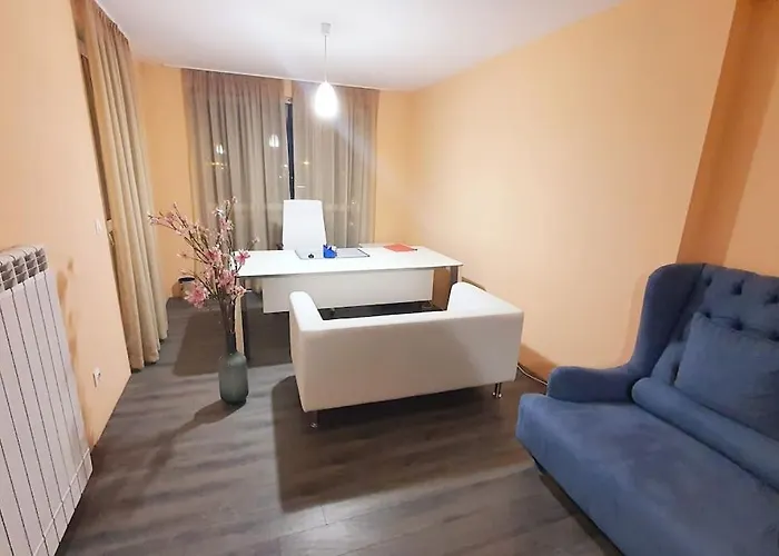 елегантен градски с обширна тераса Daire