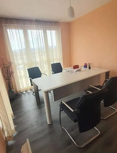 Daire елегантен градски с обширна тераса Pernik