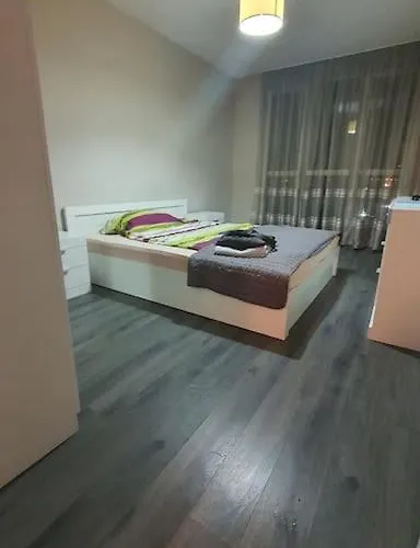 Daire елегантен градски с обширна тераса